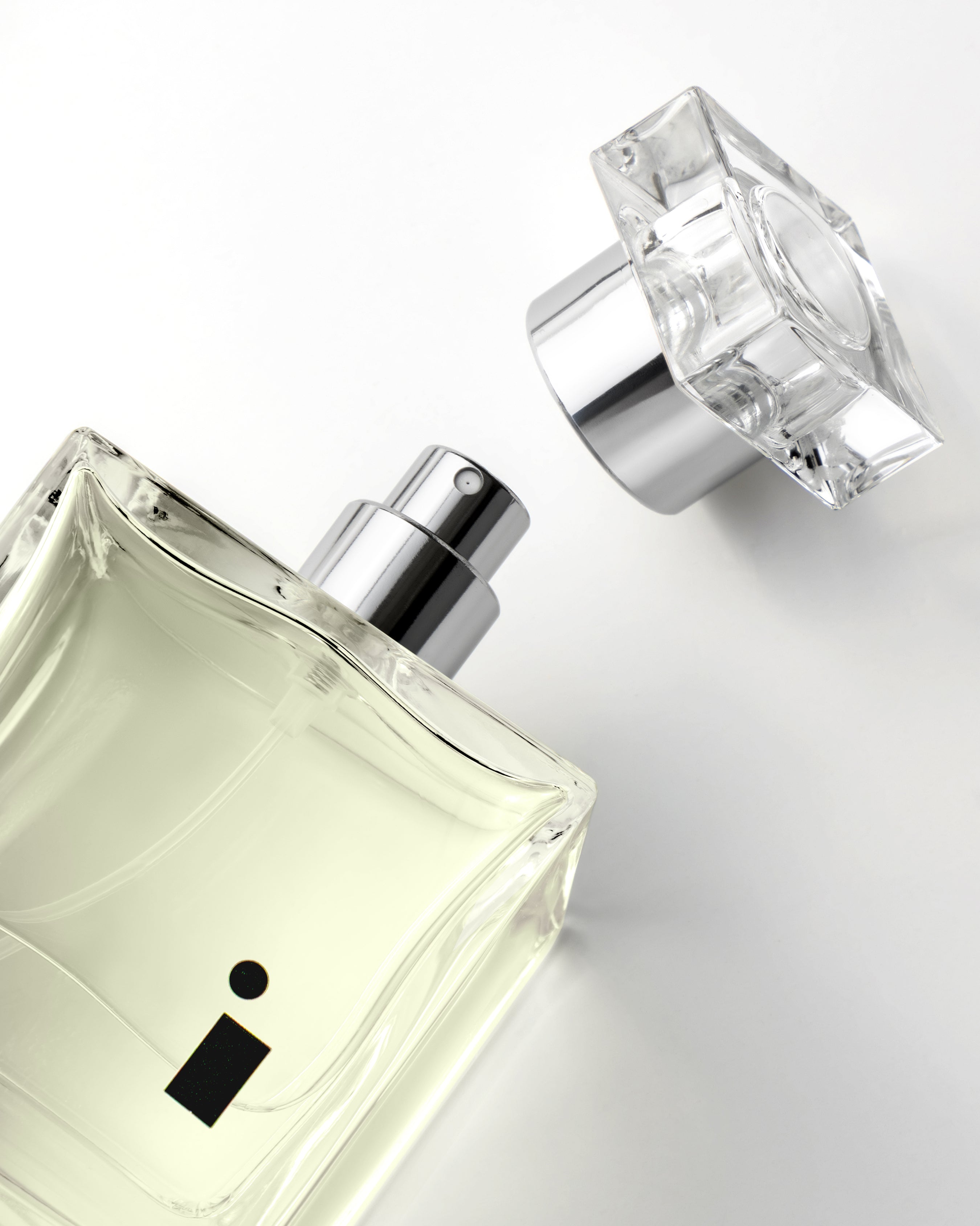 White Gardenia Petals — British Niche Floral EDP – Illuminum London